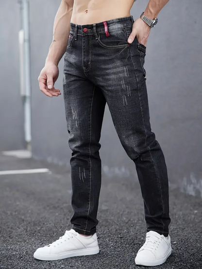 Savage Cut avsmalnande jeans