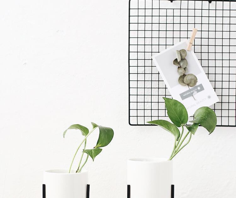 Ida - Blomkrukor i keramik med modernt ställ